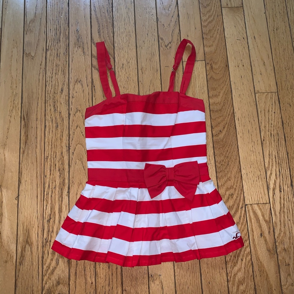 Hollister top